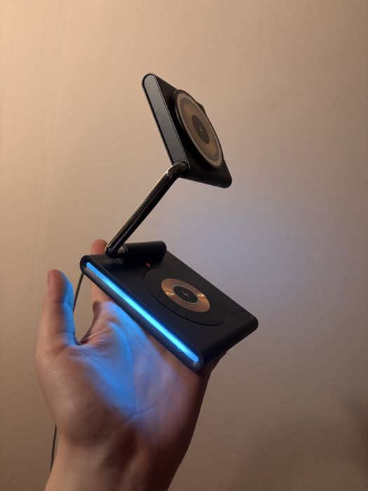 Безпровідна зарядка WIWU 3 в 1 Wi-W023 для iPhone Apple Watch AirPods