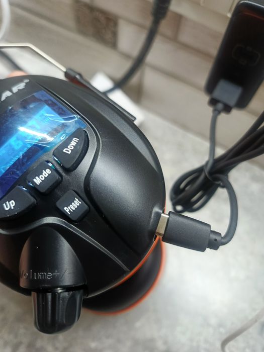 захисні шумопоглинаючі  навушники Protear з DAB+/FM-радіо та Bluetooth