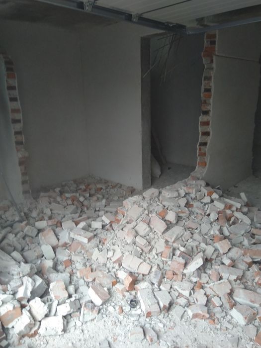 Демонтаж та вивіз буд.сміття.