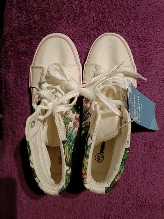 Nietuzinkowe trampki