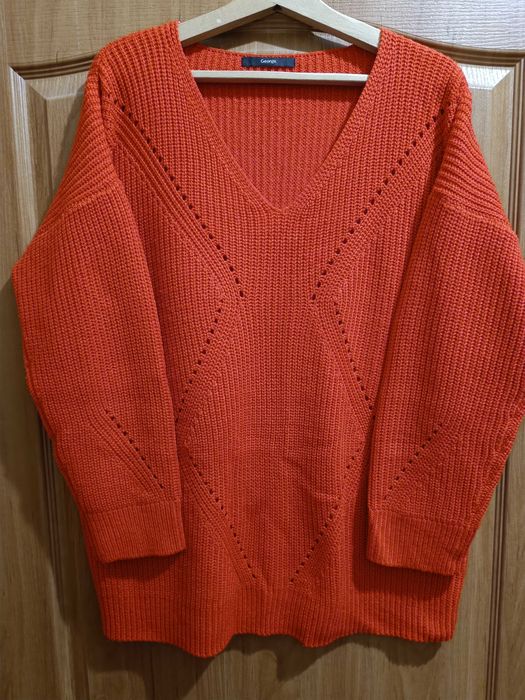 Класика, що гріє - ідеальна кофтинка на холодні дні.