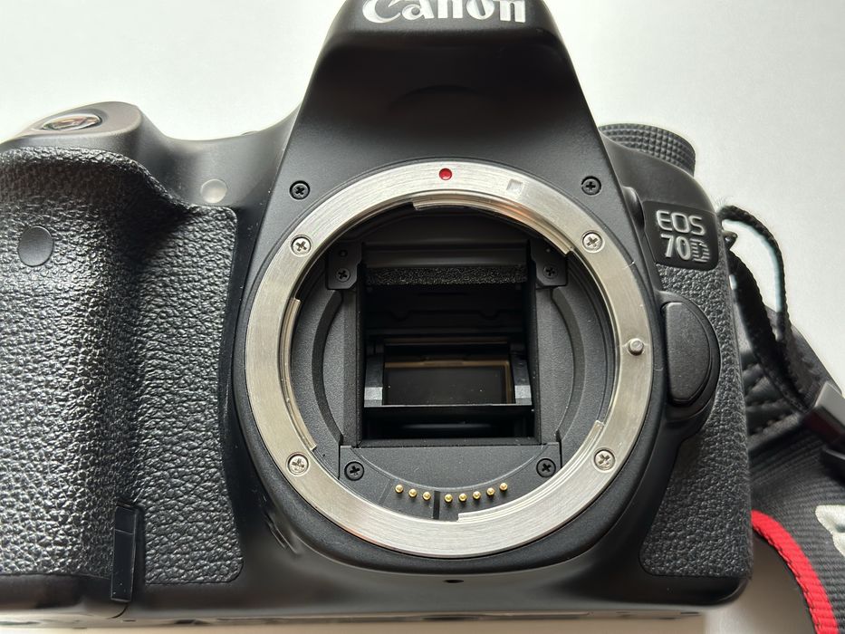 Canon 70D пробіг 30тис кадрів. Стан нового. Без дефектів.