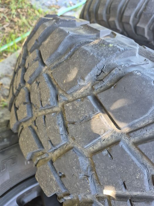 4 pneus Bfgoodrich 235/85 R16 Km3