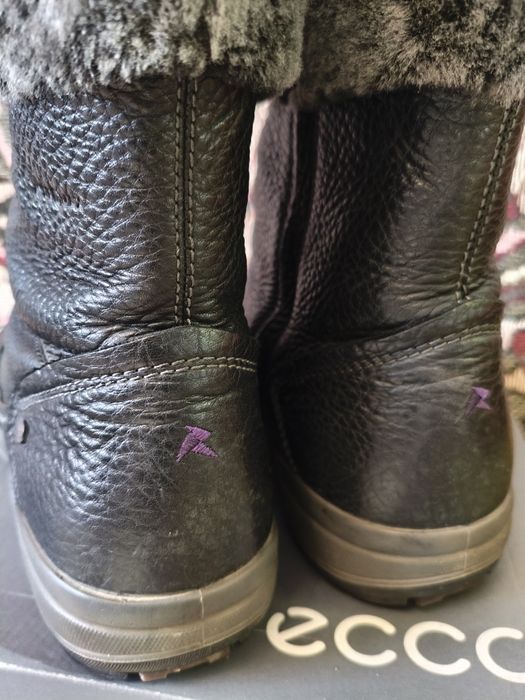 Продаю фирменные зимние полусапоги ECCO, женские, размер 41 (по стельк