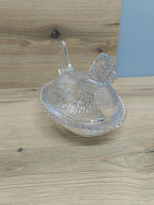 Maselniczka pojemnik kura szklana ozdoba na drobiazgi biżuterię