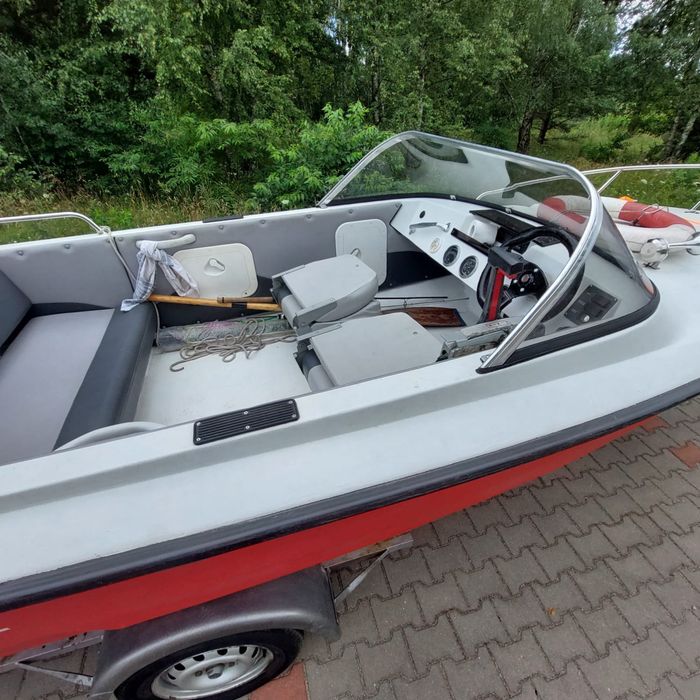 Łódź motorowa/motorówka