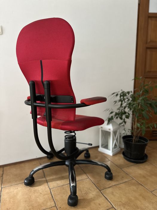 Krzesło biurowe ergonomiczne czerwone Spinalis Spider aktywne siedzisko sprawne 100%