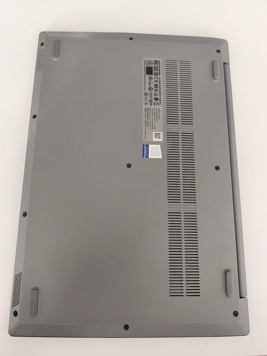 Lenovo IdeaPad 3 15ADA05 | 8 GB RAM | 512 GB SSD | Windows 10 Home | Stan bardzo dobry