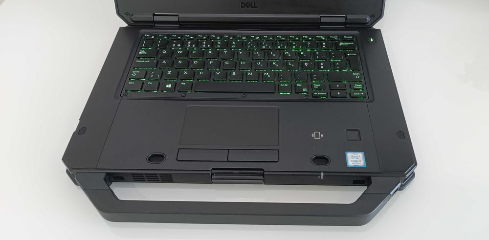 Dell Latitude 14 5420 Rugged - Ecrã 14 FHD - Core i7 quadcore - 32GB RAM - Robusto