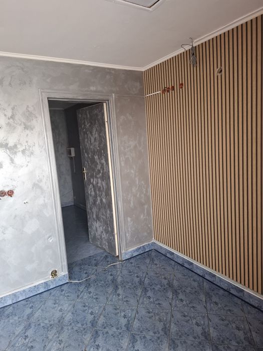 Площадка  і приміщення 60 м²