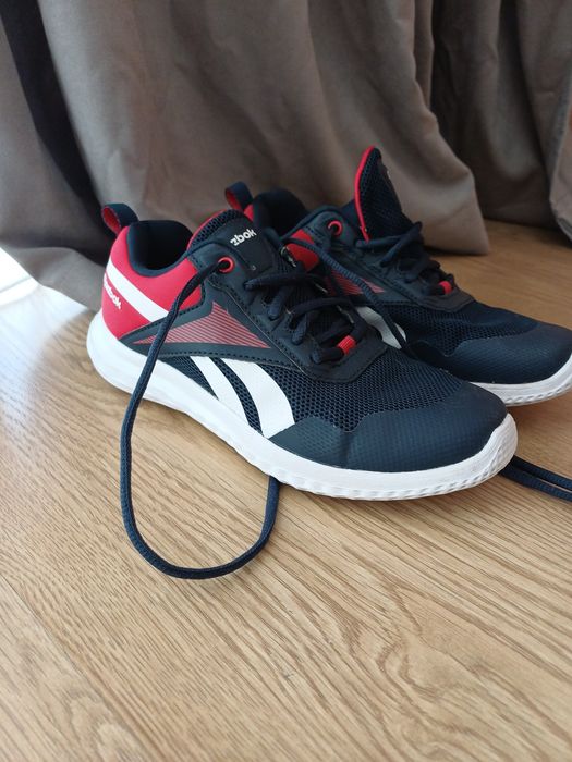 Продам кроссовки Reebok