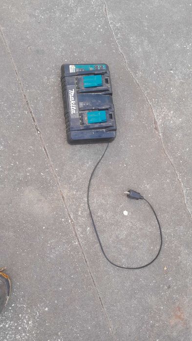 Roçadora a bateria Makita