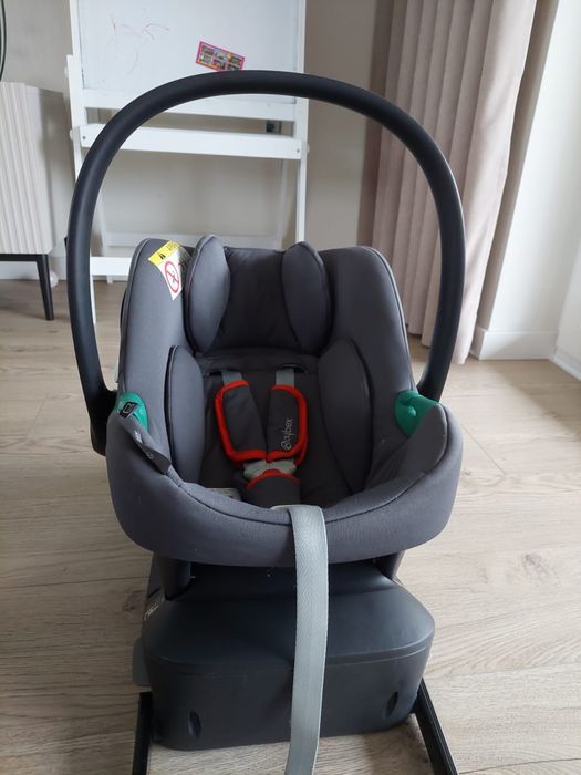Fotelik Cybex Aton B2 I-Size plus baza One