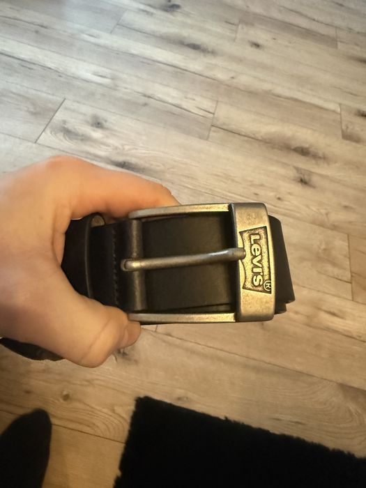 Pasek Levis czarny 75r.