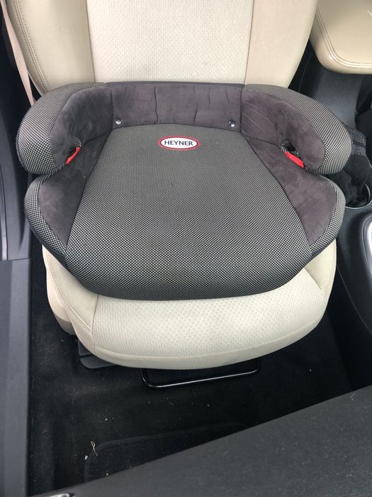 Сертифіковане дитяче автокрісло HEYNER,  бустер, Isofix