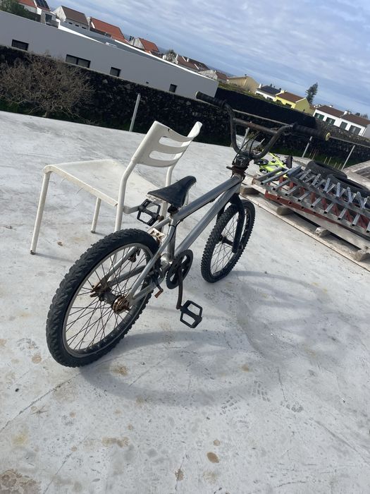 Bmx quadro cinza