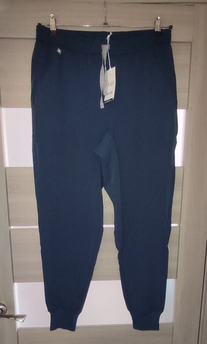 Медичний костюм новий