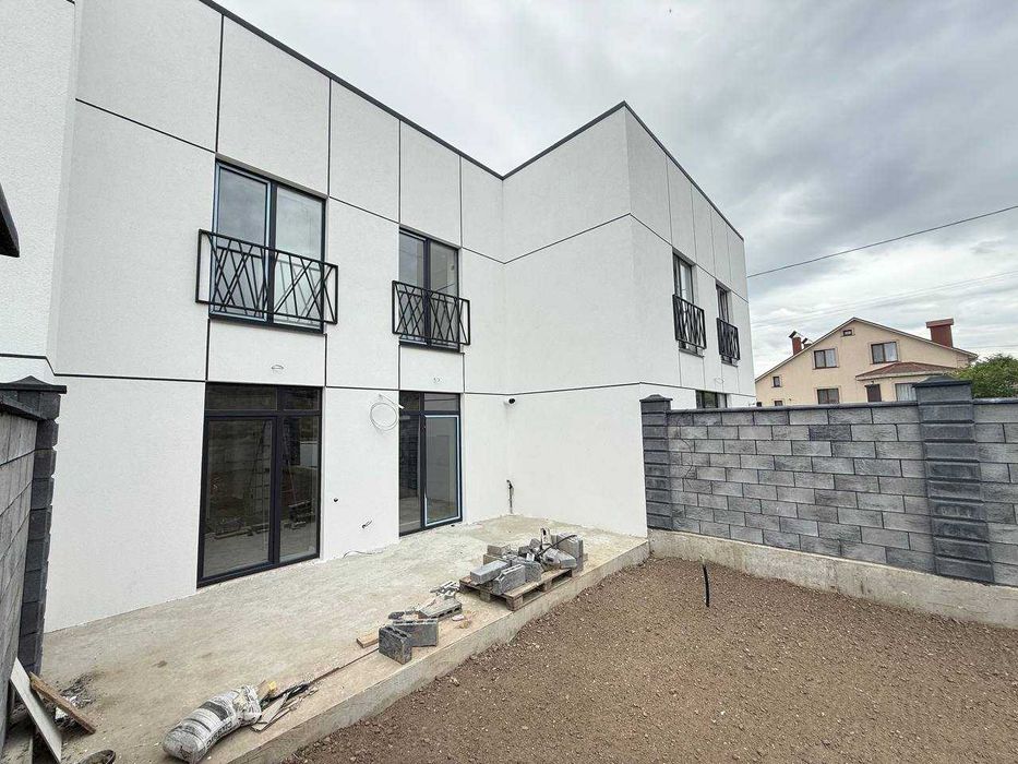 Котедж На Щасливому! Опалення! Підключені мережі!