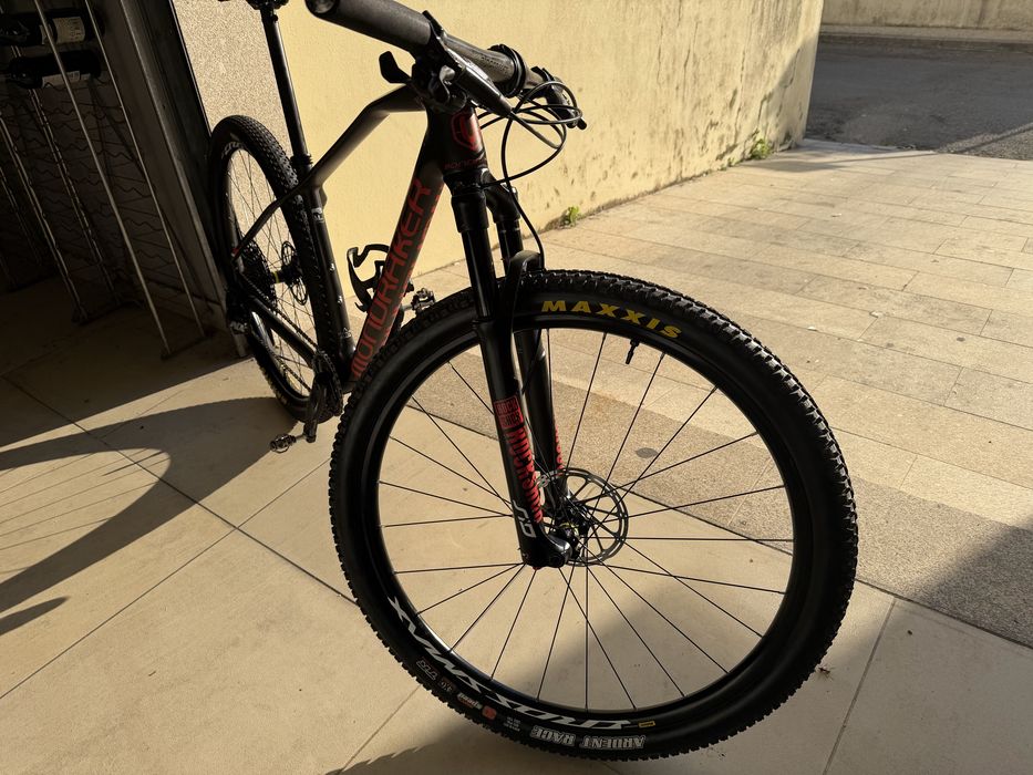 Bicicleta mondraker podium em carbono