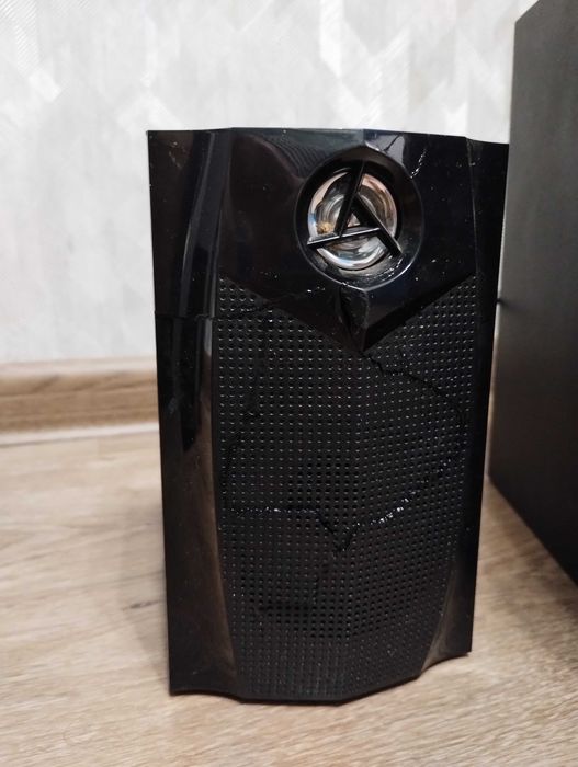 Муз центр сабвуфер + 2 АС ( Блютуз / USB / SD-TF-карта / AUX / тюнер)