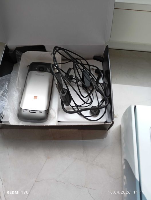 Nokia C5+ładowarka,usb,słuchawki,instrukcja Łódż