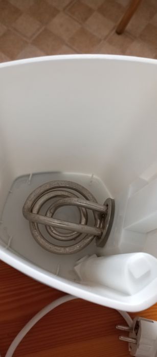 Czajnik bezprzewodowy Satellite 1,7 litra 2200 Watt 1997 rok NOWY