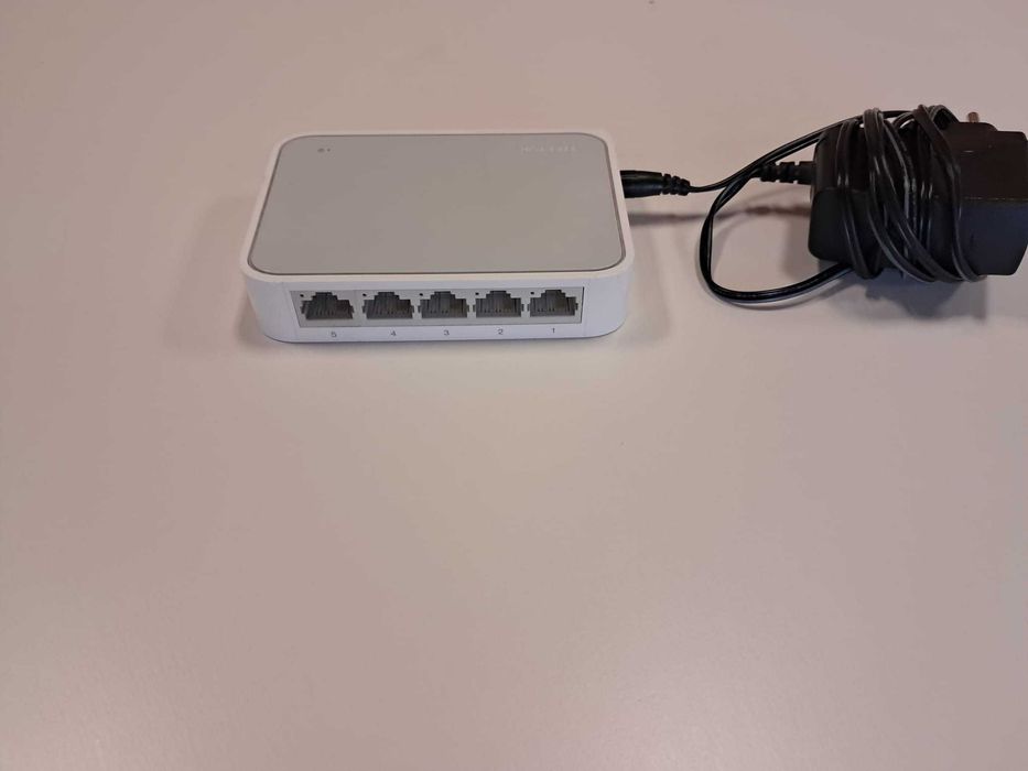 TP-Link TL-SF1005D 5-Port Switch64283861929473120