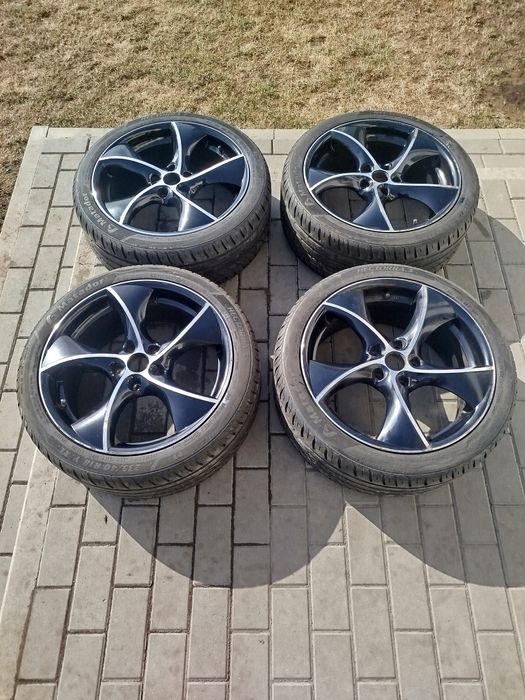 Sprzedam felgi aluminiowe z oponami.
