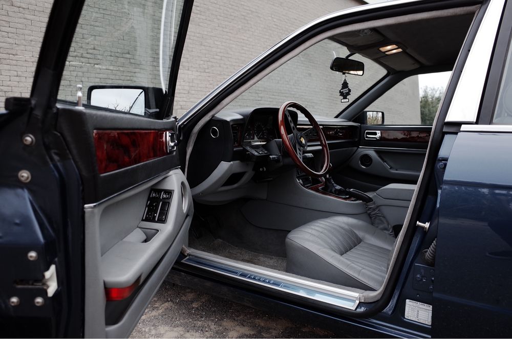 Jaguar xj 40 4.0 manual
