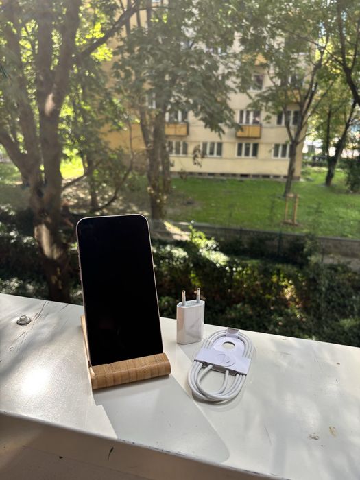 Iphone 15 Plus różowy