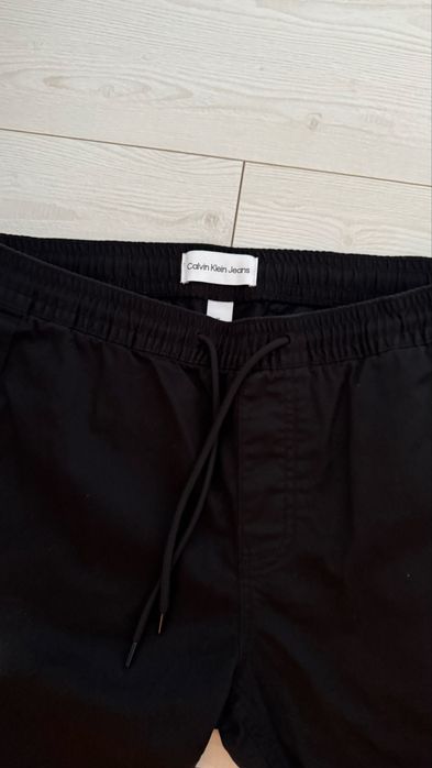 Чоловічі штани CALVIN KLEIN - розмір М
