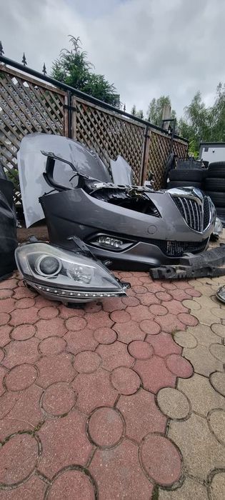 Przód kompletny maska zderzak lampy pas Lancia Delta III Diesel