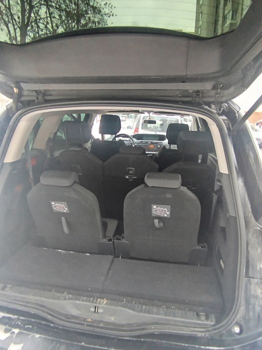 Продам надійний сімейний автомобіль Citroen C4 Grand Picasso 1.6HDI