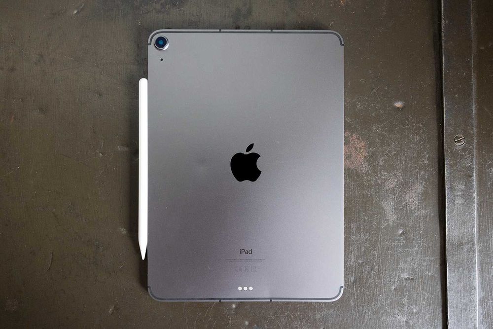 iPad Air 10,9 cali z Apple Pencil 2 generacji i etui