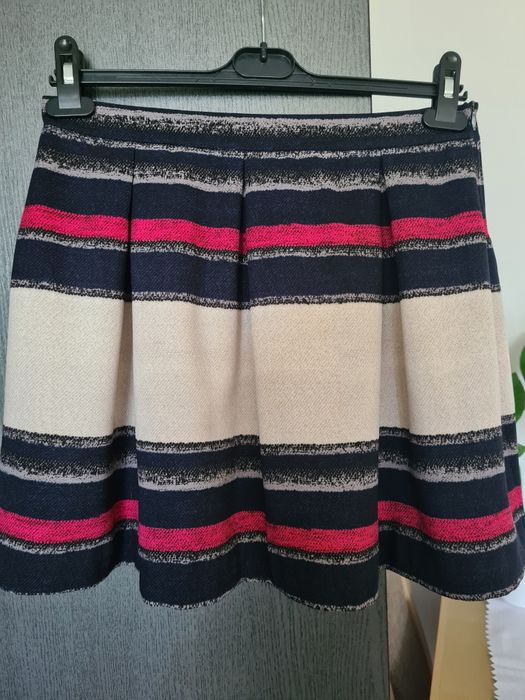 Spódnica  w  fałdki,  Zara Classic,  L