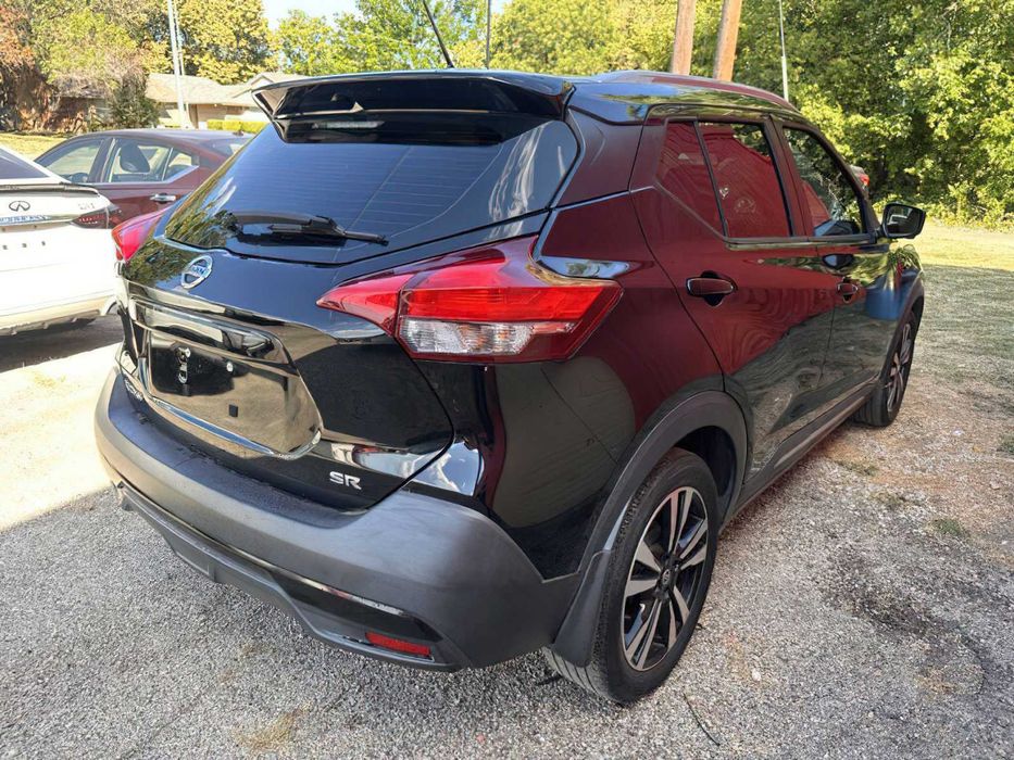 Nissan Kicks SR      2019
