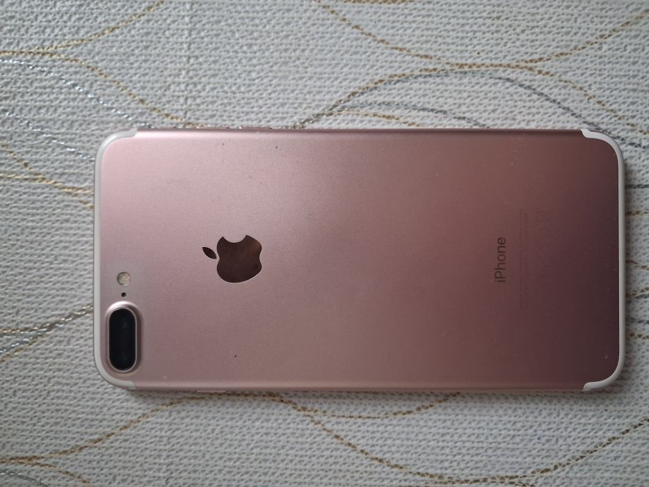 Продам айфон 7+ 128гб