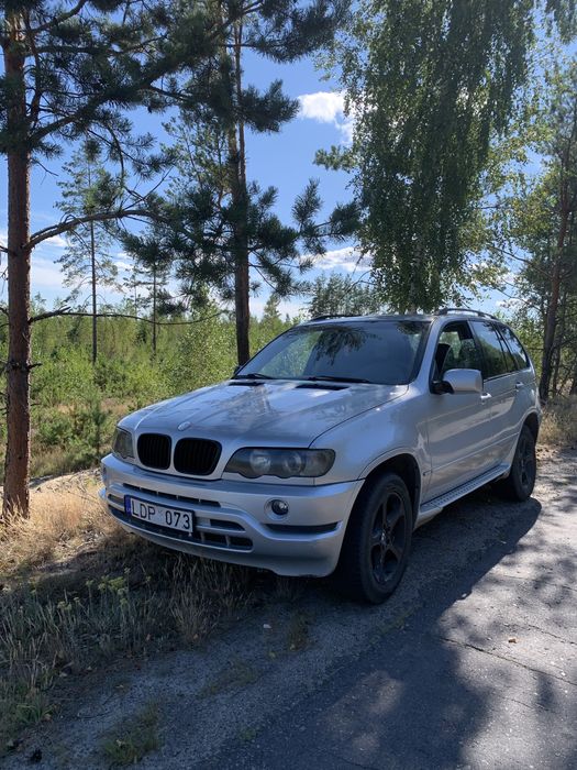 В продажі BMW X5