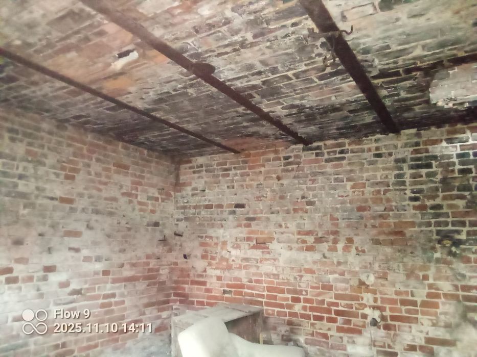 Materiał za rozbiórkę czerwone cegły