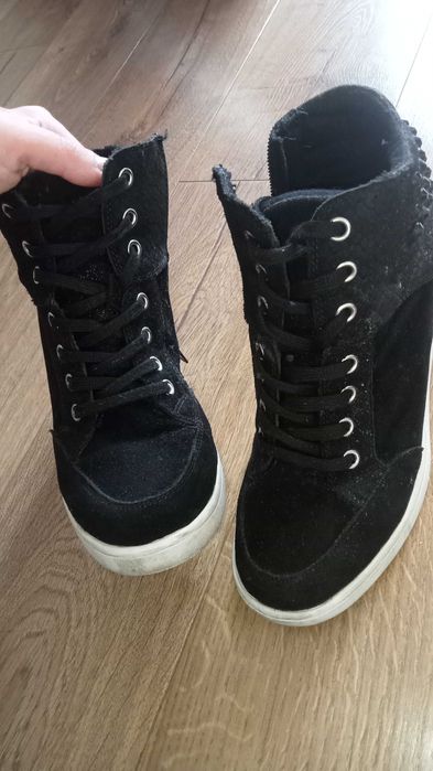 Sneakersy Aldo skórzane czarne eleganckie koturny 39 zamszowa