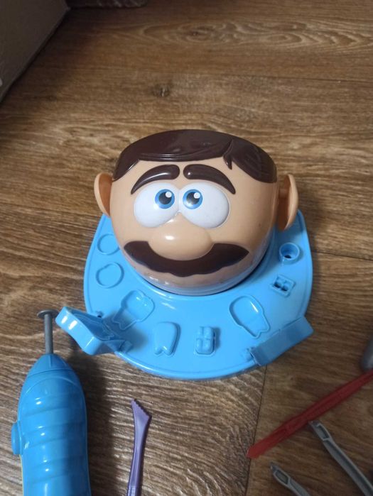 Игра play-doh “доктор зубастик”
