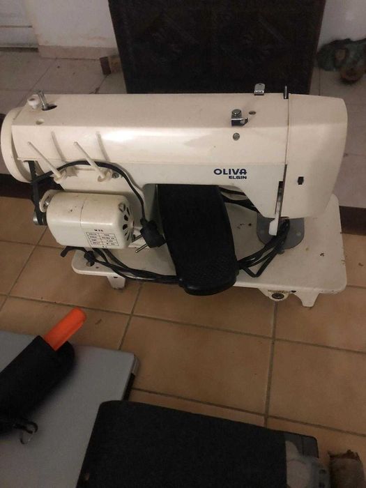 Máquina de Costura Oliva Elgin – Mecânica