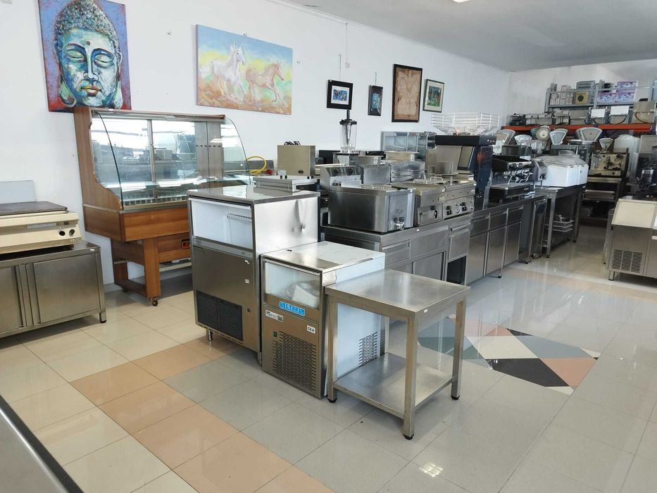 Armazém de 1.500 m² com Equipamentos HORECA Usados – Visite em Sintra