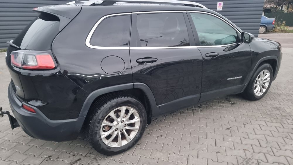 Jeep cherokee 2018 р.