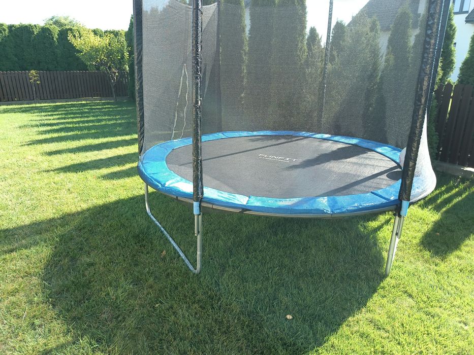 Trampolina ogrodowa