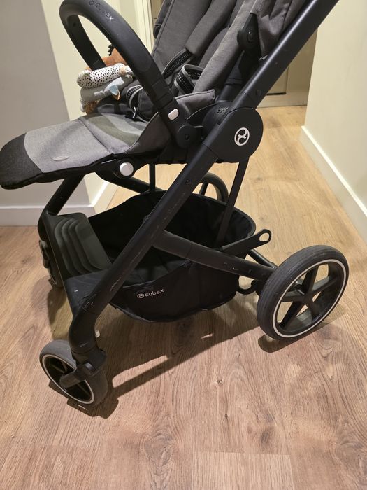 Cybex Balios S (cadeira + ovo)