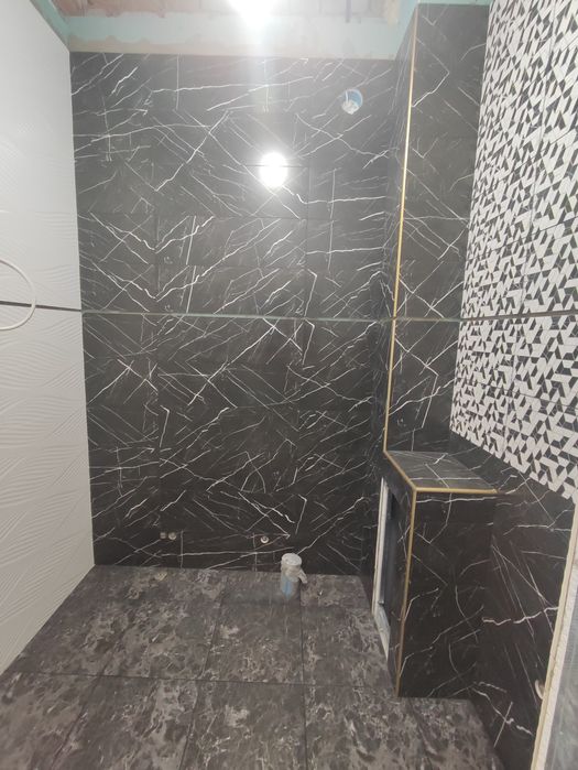 Плиточник зі стажем більше 20 років