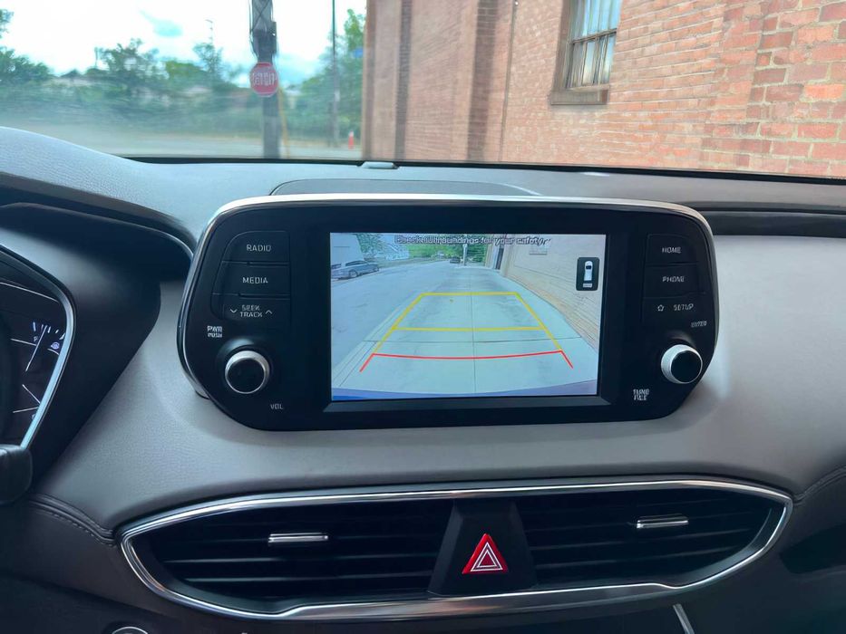 Hyundai Santa Fe SEL      2020