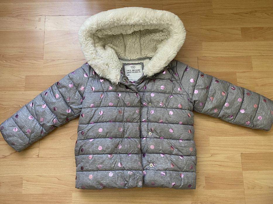 M&S zimowa kurteczka dla dziewczynki plus rękawiczki rozm. 122
