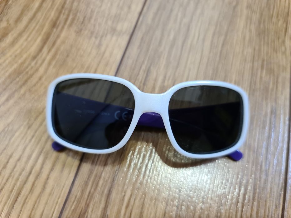 Дитячі сонцезахисні окуляри. Chicco